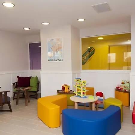 Pribjeći Haguna S2 Biarritz